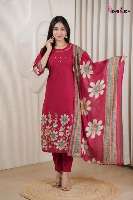 Dveeja vardani wholesaler of ladies kurtis at chandni chowk